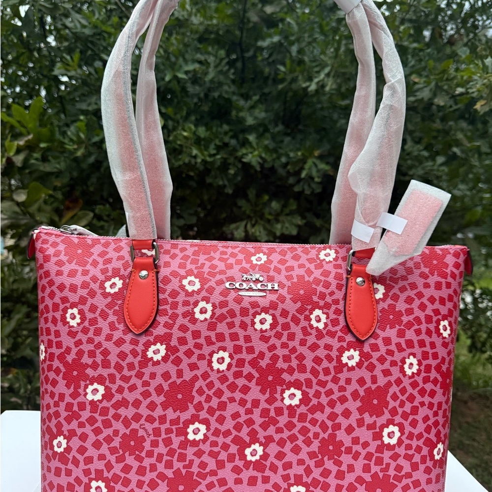 Coach Gallery Tote Floral Pink Shoulder Bag